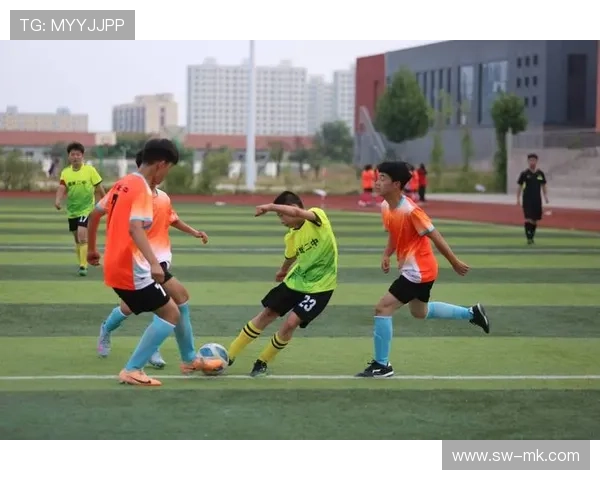 足球巨星亲临城市 引领青少年足球热潮助力体育文化发展